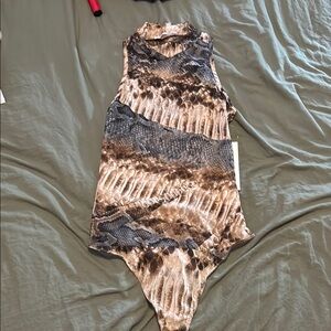 Timing Sleeveless Top in Brown and Black